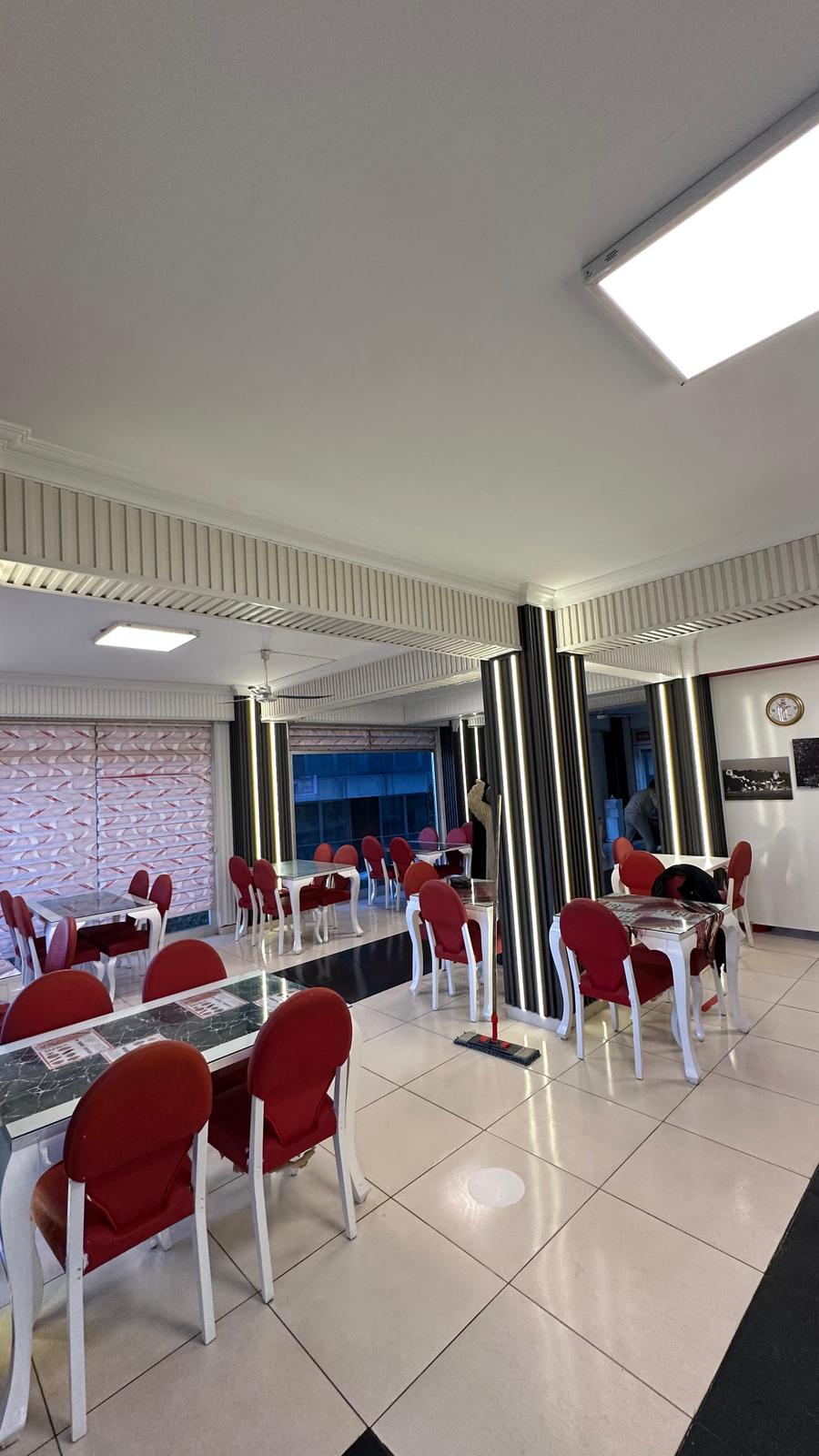 Kırmızı Beyaz Pide Kebap 